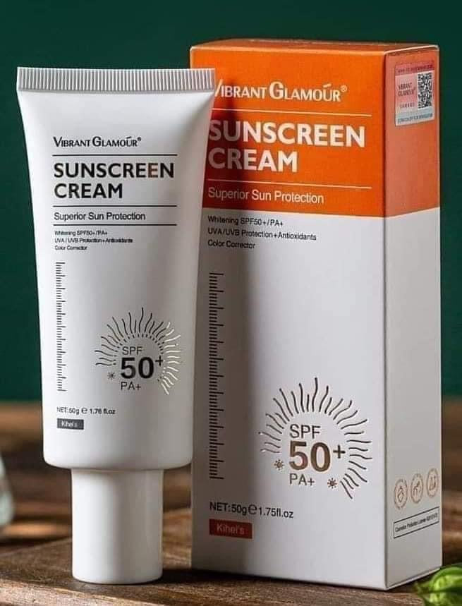 Vibrant Glamour Sunscreen Cream SPF50+ PA+  50g