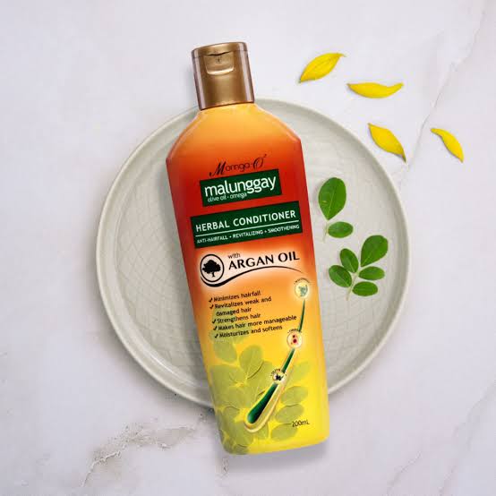 Moringa O2 Malunggay Herbal Shampoo & Conditioner 200ml each (Anti-hair fall)